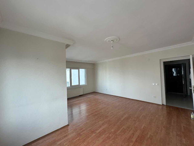 VADİYE KOMŞU ÇANLIK SİTESİNDE KİRALIK GÜNEY CEPHE 3+1