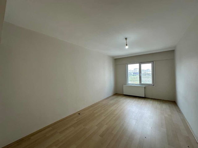 VADİYE KOMŞU ÇANLIK SİTESİNDE KİRALIK GÜNEY CEPHE 3+1