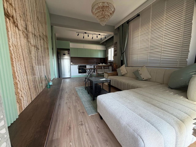 REMAX RINA'DAN ÇEŞMELİ’DE DENİZE YAKIN, HAVUZLU, FULL EŞYALI 2+1 DAIRE