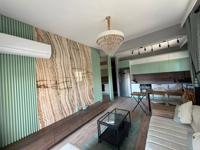 REMAX RINA'DAN ÇEŞMELİ’DE DENİZE YAKIN, HAVUZLU, FULL EŞYALI 2+1 DAIRE