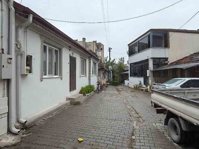 SAKARYA ARİFİYE’DE 3+1 MÜSTAKİL EV | 100 M² NET | DOĞALGAZ KOMBİLİ | BALKONLU