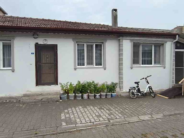 SAKARYA ARİFİYE’DE 3+1 MÜSTAKİL EV | 100 M² NET | DOĞALGAZ KOMBİLİ | BALKONLU