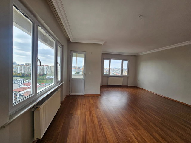 NURAN KARABAŞ ÇEKMEKÖY PARADISE CITY 5+1 TEMIZ, DUBLEKS KIRALIK