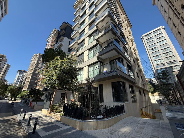 ÖMERPAŞA'DA 0 MİMAR İMZALI TASARIM, 84 M² NET, BALKONLU 2+1