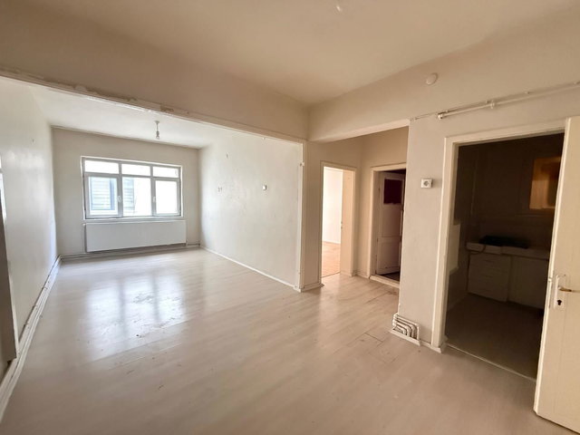 REMAX İLKE'DEN TERMİNAL CADDESİ'NDE 2+1 KİRALIK DAİRE