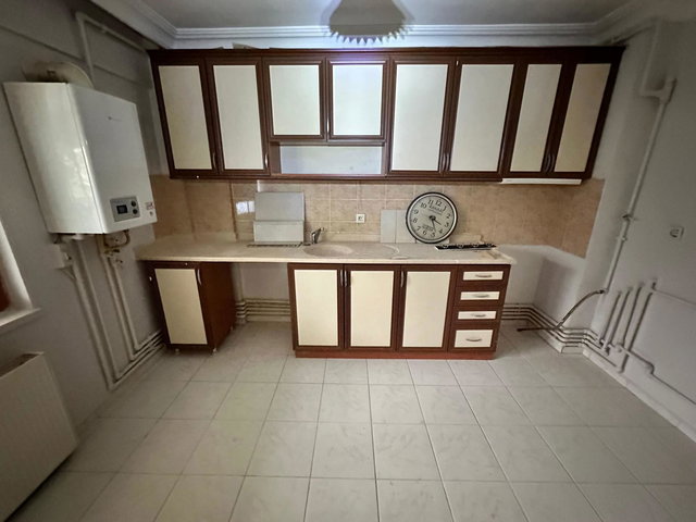 ÇANKAYA ŞEHİT CENGİZ KARACA MAH.’DE 3+1, BALKONLU, EŞYASIZ KİRALIK DAİRE