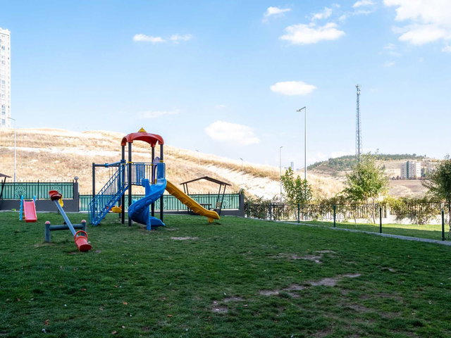 TÜRKKONUT KOCAOĞLU SITESINDE FULL YAPILI MANZARALI 4+1 DAIRE