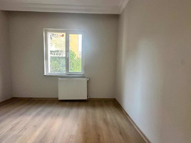ÜMRANİYE ARMAĞANEVLERDE FİNANSKENTE YAKIN, YENİLENMİŞ 2+1 DAİRE