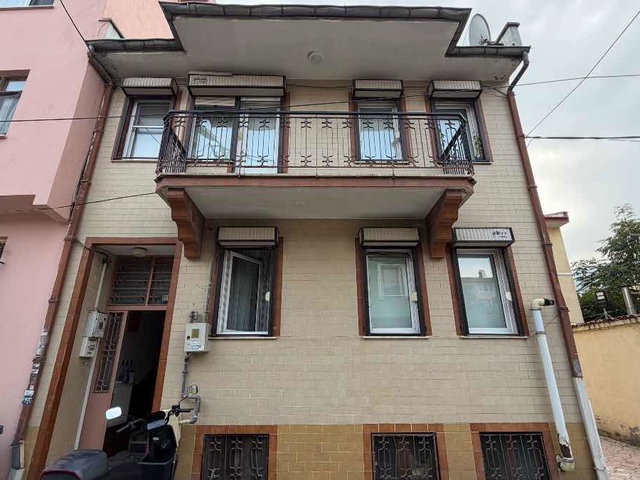 REMAX BEYAZ OSMANGAZI MAH. BAHÇELI MÜSTAKIL SATILIK