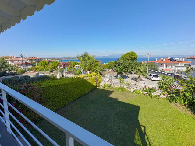 ÇEŞME BOYALIK'TA FULL DENİZ MANZARALI 4+2, 3 KATLI, SATILIK VİLLA | KREDİYE UYGUN