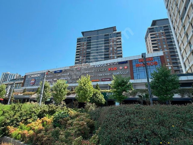 METROBÜS DURAĞIN HEMEN YANINDA FİRST AVENUE SATILIK 1+1 DAİRE KİRACILI