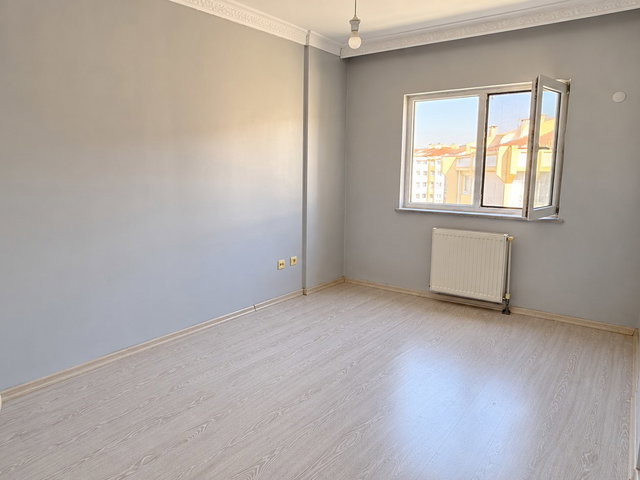 PENDİK ÇAMLIK MAHALLESİ KİPTAŞ MANOLYA SİTESİNDE KİRALIK 2+1