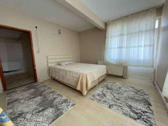 ÇAYIROVA SATILIK 2+1 BÜYÜK BALKONLU