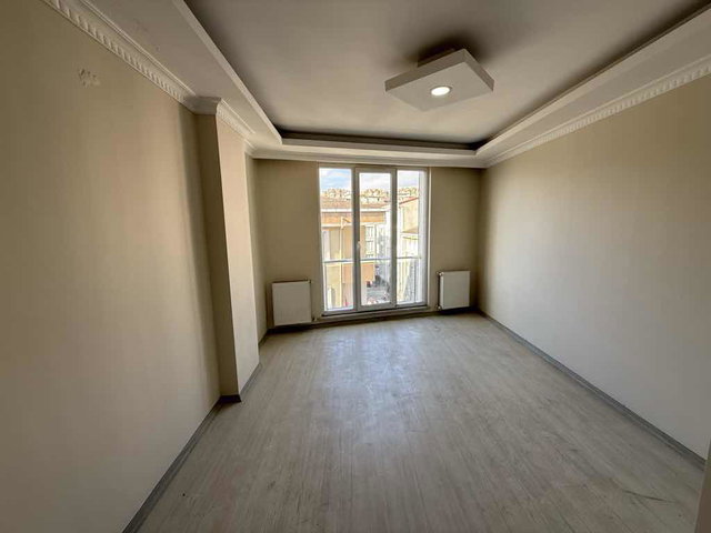 ÜÇEVLER MAH 2+1 KAPALI MUTFAK SATILIK BOŞ DAİRE