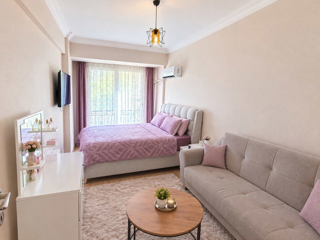 İZMIR MENEMEN ÇARŞI IÇINDE IÇI YENI TADILAT YAPILMIŞ 2+1 SATILIK DAIRE