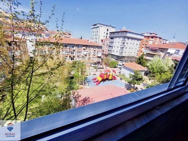 PENDİK BATI ÇARŞININ TAM MERKEZİNDE SAHİLE YÜREME SATILIK 3+1