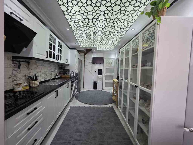 ÇEKMEKÖY MERKEZ MAHALLESİ’NDE 5+2, AYRI GİRİŞLİ, 200 M² ÇATI DUBLEKSİ