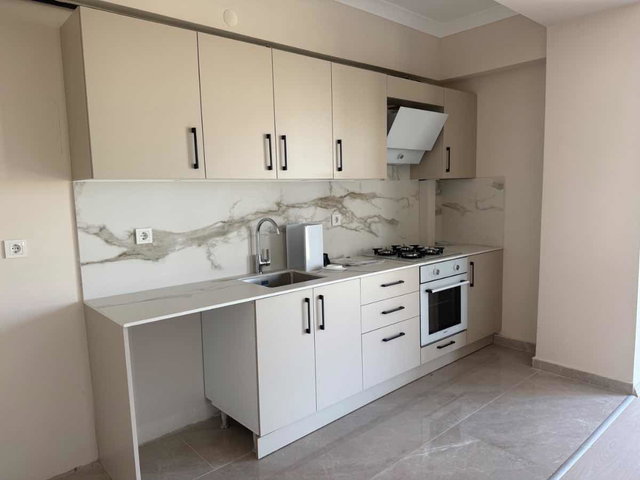 REMAX MAXİMUM'DAN YENİŞEHİR'DE KİRALIK 1+1 DAİRE