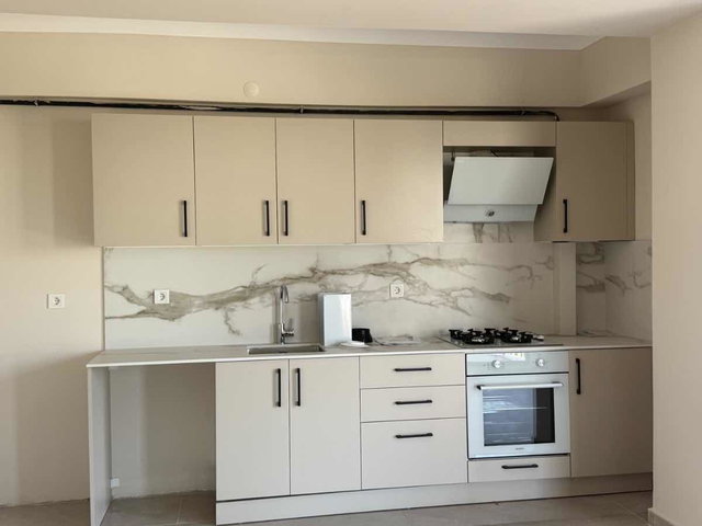 REMAX MAXİMUM'DAN YENİŞEHİR'DE KİRALIK 1+1 DAİRE