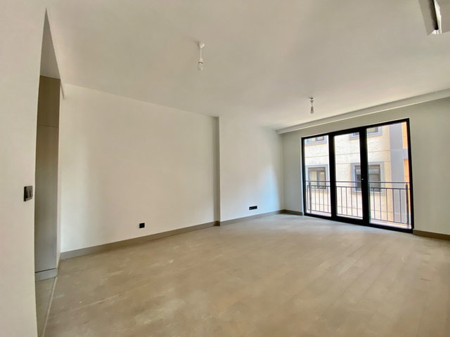 ACIBADEM KONAKLARI’NDA KİRALIK, BALKONLU, BÜYÜK TİP FERAH 2+1 DAİRE