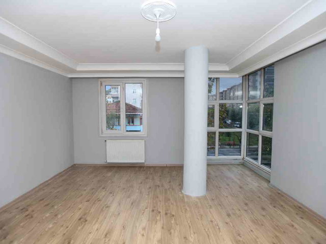 SANCAKTEPE SAMANDIRA’DA SİTE İÇİNDE GÜVENLİKLİ, METROYA YAKIN SATILIK 3+1 DAİRE