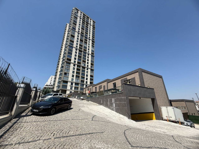 KUVARS KULE’DE 4+1 | 210 M² NET | KISMİ EŞYALI | 8. KAT | YERDEN ISITMA | SOSYAL TESİS-ÖZEL YAPILI