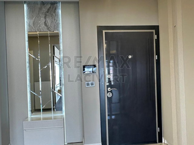 RE/MAX LACİVERT'TEN SEFA PARK'TA ULTRA LÜKS SATILIK 4+1 DAİRE