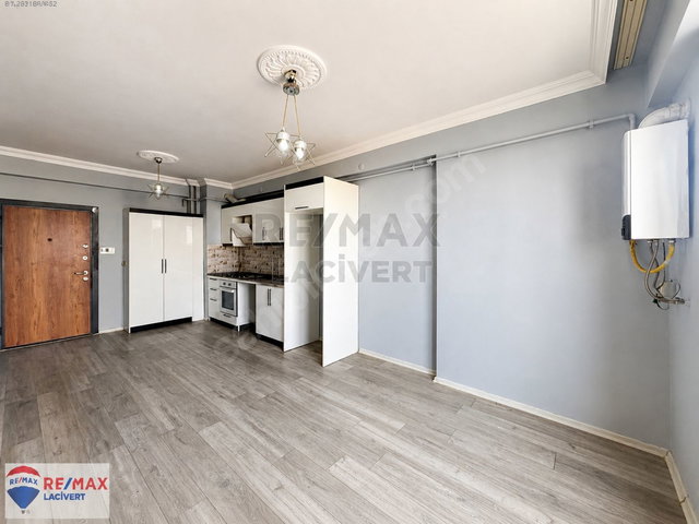 RE/MAX LACIVERT'TEN YILDIZKENT'TE KIRACILI YATIRIMLIK 1+1 DAIRE