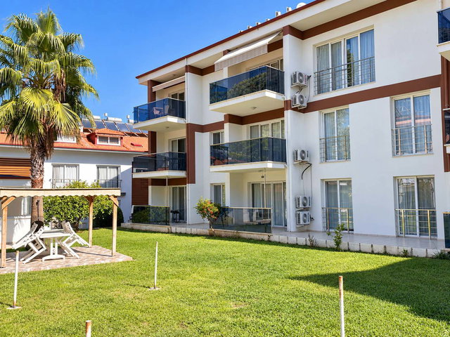 FETHIYE TAŞYAKA'DA, LİKYAPARK SİTESİNDE, HAVUZ VE DOĞA MANZARALI, EŞYALI SATILIK 1+1 DAİRE