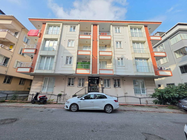 ÜMRANIYE ÇAKMAK MAH. ITFAIYE YAKINI ARA KAT 2+1 90M2
