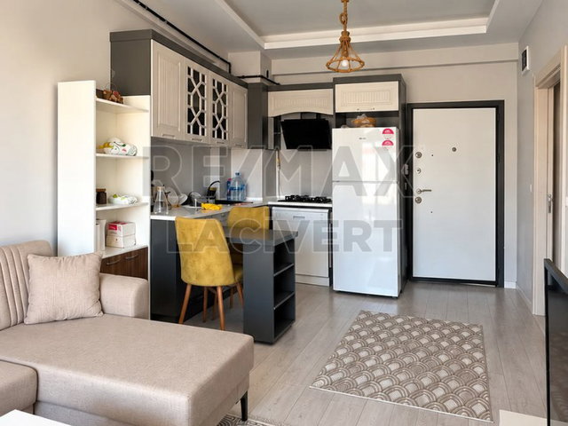 RE/MAX LACİVERT'TEN YILDIZKENT'TE 1+1 EŞYALI KİRALIK DAİRE