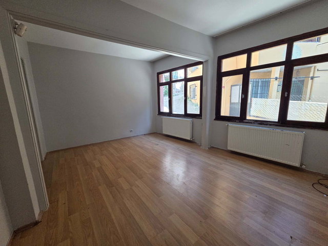 SARIYER MERKEZ’DE SATILIK 2+1 GİRİŞ KAT DAİRE | SAHİLE VE TOPLU TAŞIMAYA YÜRÜME MESAFESİ