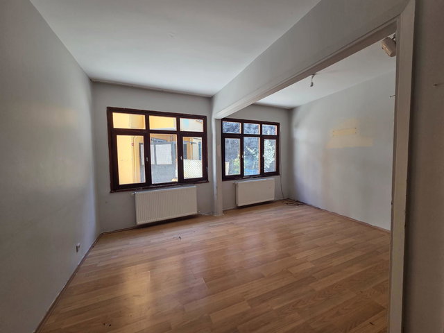SARIYER MERKEZ’DE SATILIK 2+1 GİRİŞ KAT DAİRE | SAHİLE VE TOPLU TAŞIMAYA YÜRÜME MESAFESİ