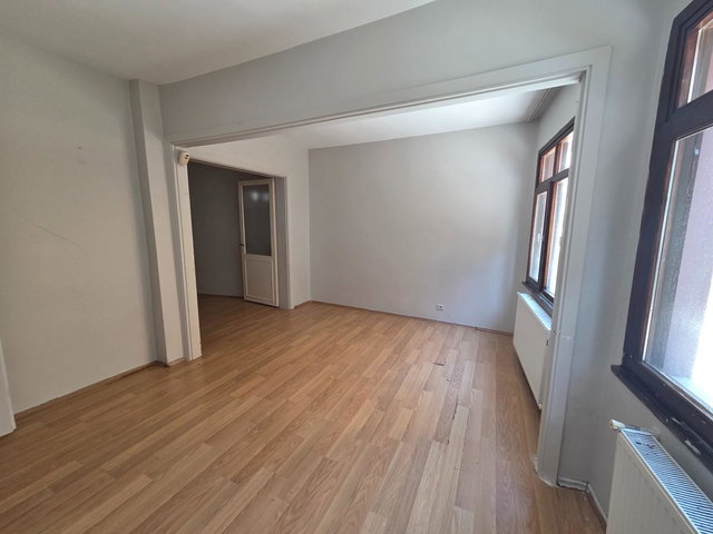 SARIYER MERKEZ’DE SATILIK 2+1 GİRİŞ KAT DAİRE | SAHİLE VE TOPLU TAŞIMAYA YÜRÜME MESAFESİ