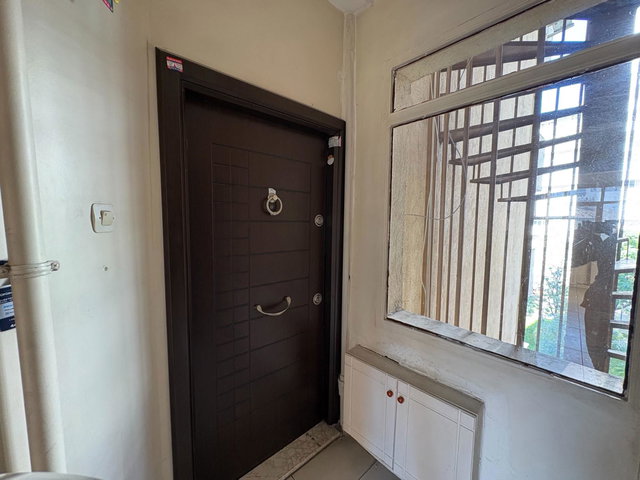 KADIKÖY MERDİVENKÖY ONAY SİTESİ’NDE 3+1 | 120 M² BRÜT | BALKONLU | BOŞ