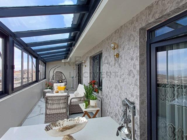 RE/MAX LACİVERT'TEN ŞEHİR MERKEZİNDE ÖZEL YAPIM SATILIK 4+1DAİRE
