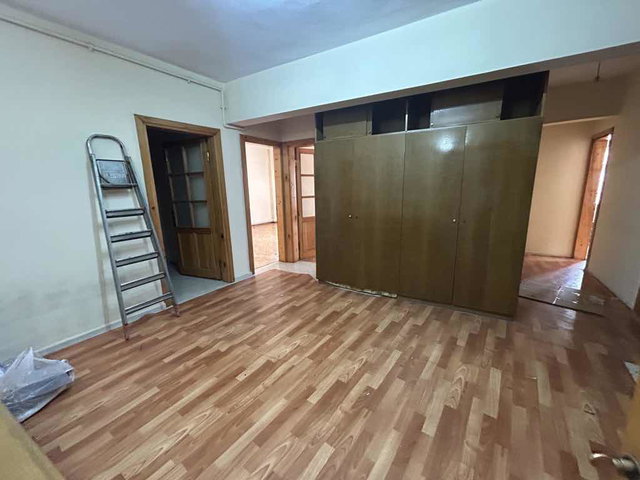 İZMİT TURAN GÜNEŞ DE SATILIK ARAKAT GENİŞ 2+1 DAİRE