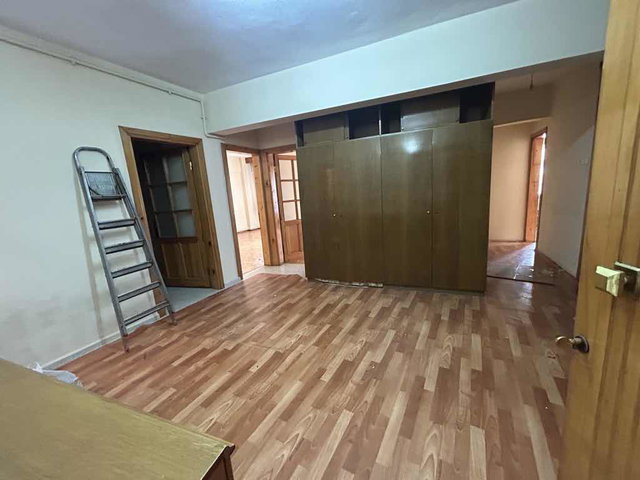 İZMİT TURAN GÜNEŞ DE SATILIK ARAKAT GENİŞ 2+1 DAİRE