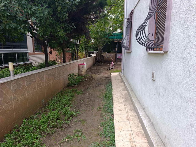 KONAK HASTANESİNE YAKIN, TERASLI 2,5+1 EŞYALI KİRALIK DAİRE