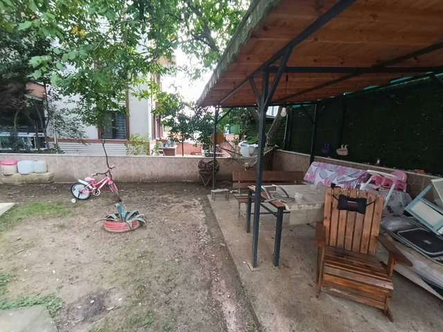 KONAK HASTANESİNE YAKIN, TERASLI 2,5+1 EŞYALI KİRALIK DAİRE