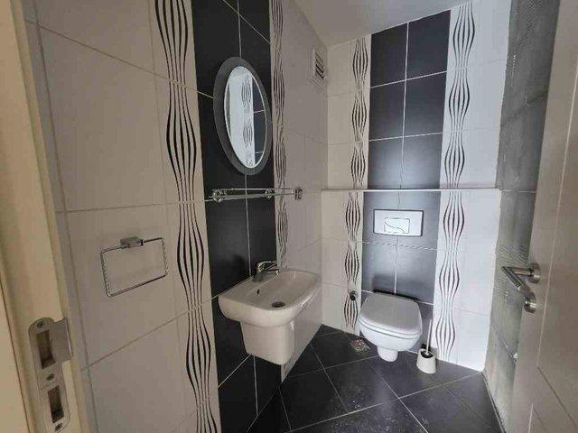 BEYLİKDÜZÜ YEŞİLYURT CADDESİ 

ÇINAR EVLER SİTESİNDE 

KİRALIK 2+1 DAİRE,