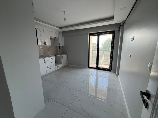 REMAX NATURALDEN  ŞİRİNKÖY MERKEZİ KONUMDA KİRALIK ARAKAT 2+1