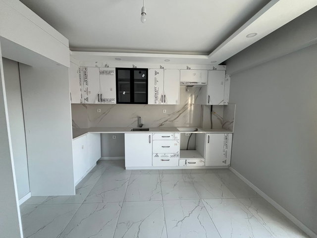 REMAX NATURALDEN  ŞİRİNKÖY MERKEZİ KONUMDA KİRALIK ARAKAT 2+1