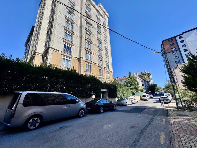 ŞERİFALİ'DE SİTE ÖZELLİKLİ 3+1 91M2 NET SATILIK DAİRE