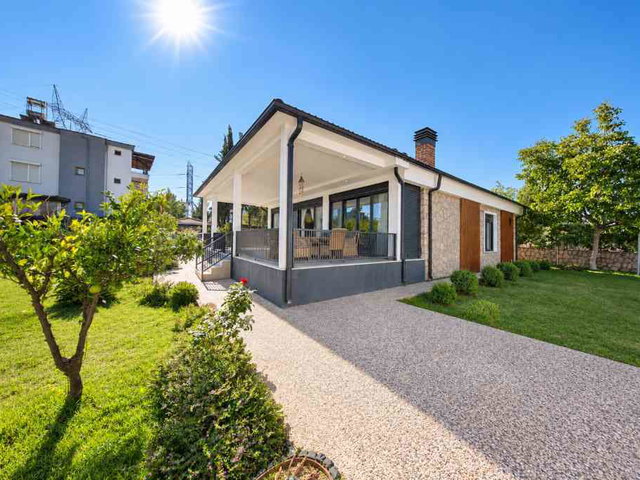 KEPEZ DUACI'DA 1.250 M² ARSALI MÜSTAKİL VİLLA