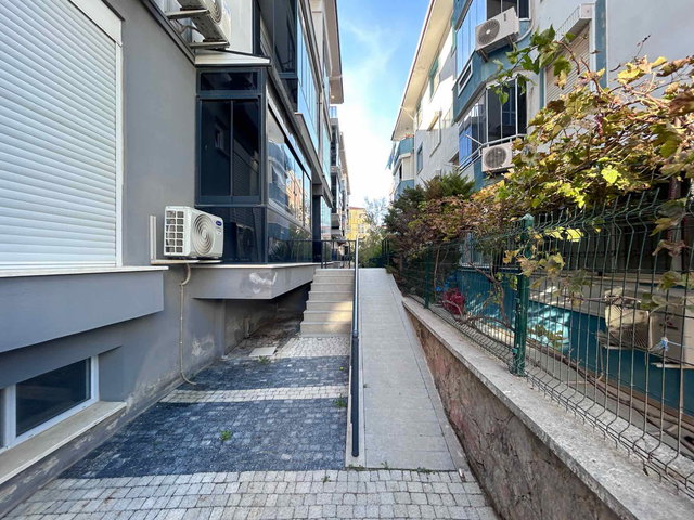 AYVALIK SARIMSAKLI’DA  MANZARALI, ASANSÖRLÜ SATILIK 1+1 DAİRE