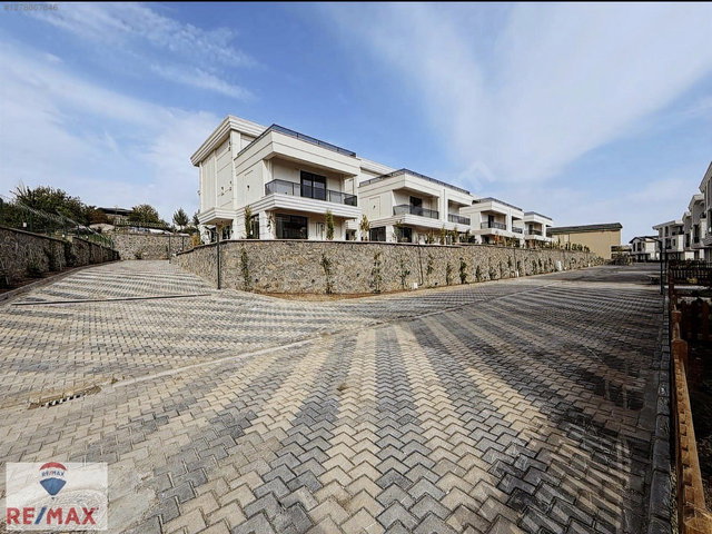 BABYLON SEYRANTEPE SİLVAN YOLU SATILIK 5+1 VİLLA
