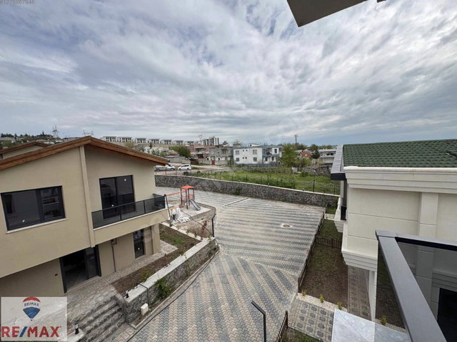 BABYLON SEYRANTEPE SİLVAN YOLU SATILIK 5+1 VİLLA
