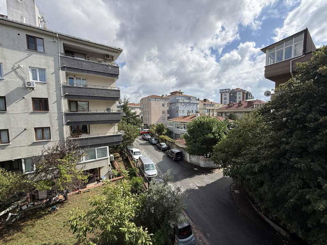ÜMRANİYE’DE GÜNEY HENZA AKIN ÇOLAKOĞLU ANADOLU LİSESİ YANI SATILIK DAİRE