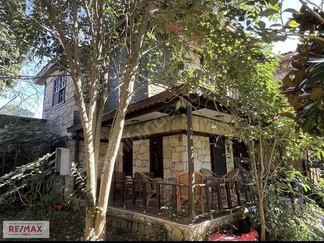 ÜMRANTAŞ SİTESİ SATILIK VİLLA
